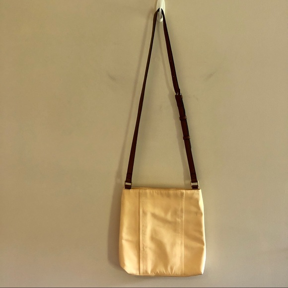 Vera Bradley Rectangular Pale Yellow Adjustable Strap Purse - Picture 10 of 16